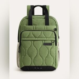 NWT Bagsmart Paz 28L Backpack Green